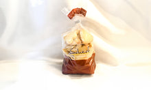 Lade das Bild in den Galerie-Viewer, Geschenkbox: Thüringer Stollen (600 gr) mit 1 Tüte Mailänder Plätzchen (250 gr)